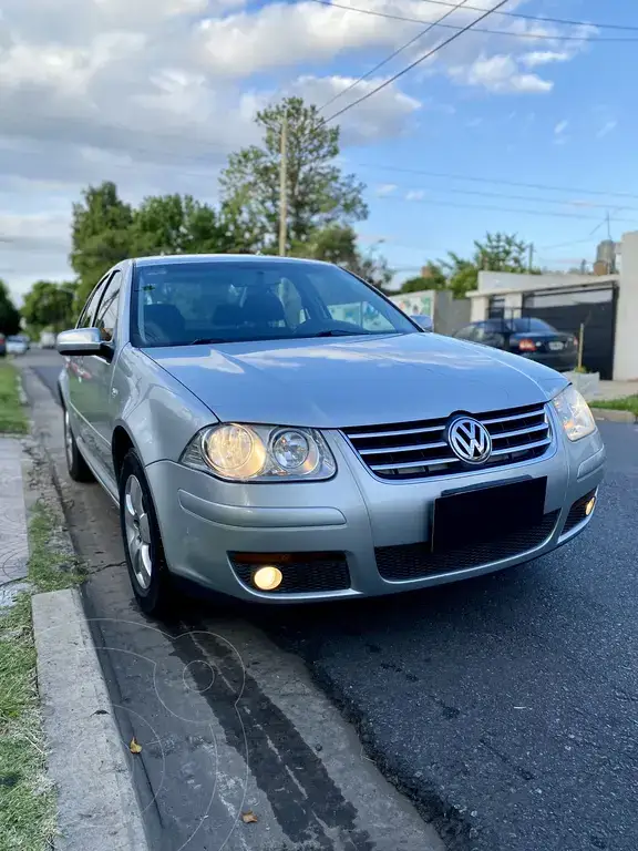 Volkswagen Bora 1.9 Tdi Trendline (1896 Cc) 2011 - foto 1