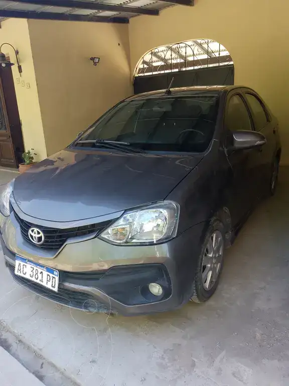 Toyota Etios Sedán Xls  2018 - foto 2