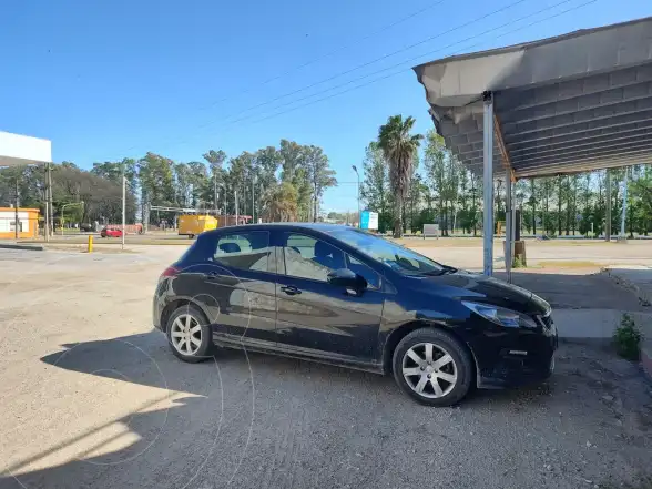 Peugeot 308 Allure NAV 2016 - foto 1