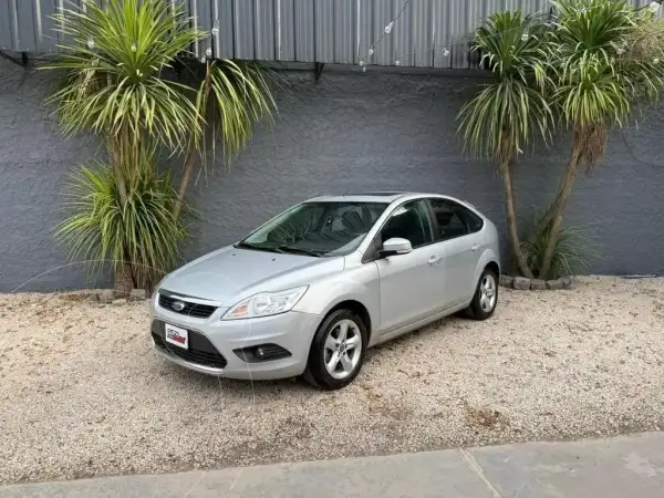 Ford Focus 2011 - foto 1