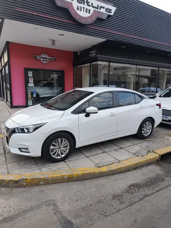 Nissan Versa Sense (1598 Cc) 2021 - foto 1