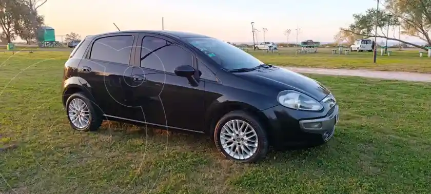 Fiat Punto 5P 1.6 Essence  2013 - foto 1