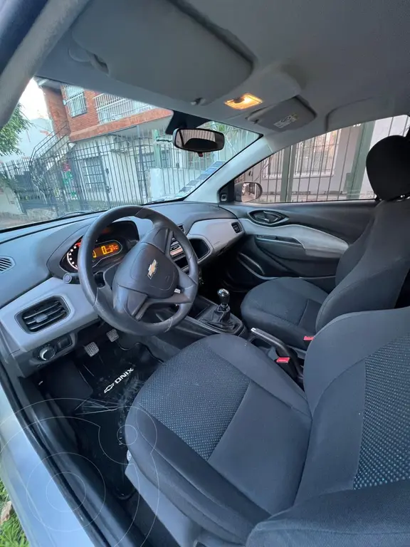 Chevrolet Onix Joy Plus Black Edition (1389 Cc) 2018 - foto 4