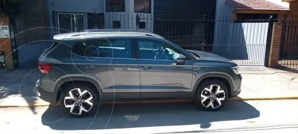 Volkswagen Taos Highline Aut  2024 - foto 2