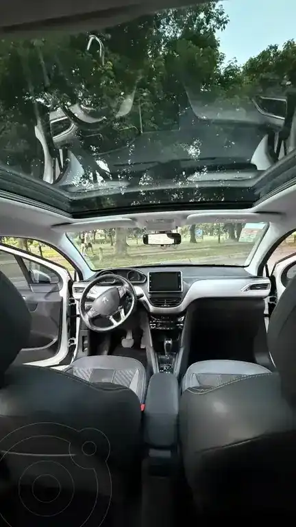 Peugeot 208 Feline 1.6  2019 - foto 5
