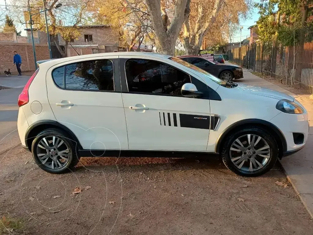 Fiat Palio 5P Sporting (1598 Cc) 2014 - foto 2