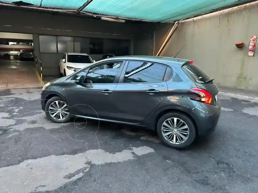Peugeot 208 Feline 1.6 Aut  2020 - foto 2