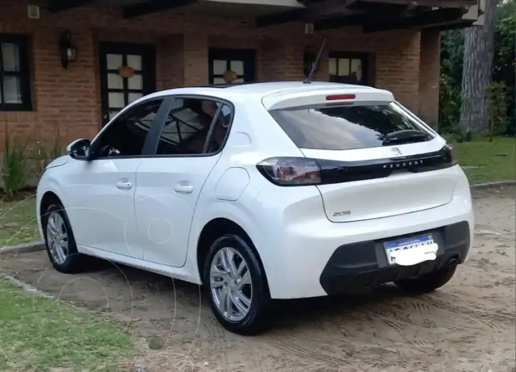 Peugeot 208 Active 1.6 Tiptronic Pack  2023 - foto 2