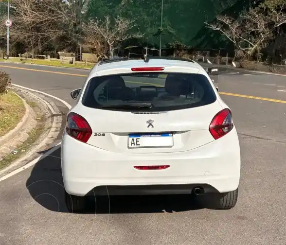 Peugeot 208 Feline 1.6 Tiptronic  2020 - foto 2