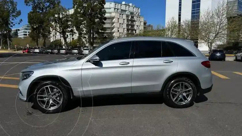 Mercedes-Benz Clase Glc Glc 300  4Matic Amg Line  2017 - foto 2