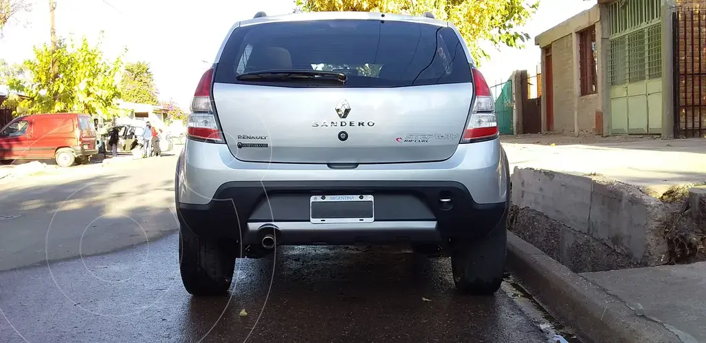 Renault Sandero Stepway 1.6 Rip Curl (1598 Cc) 2013 - foto 3