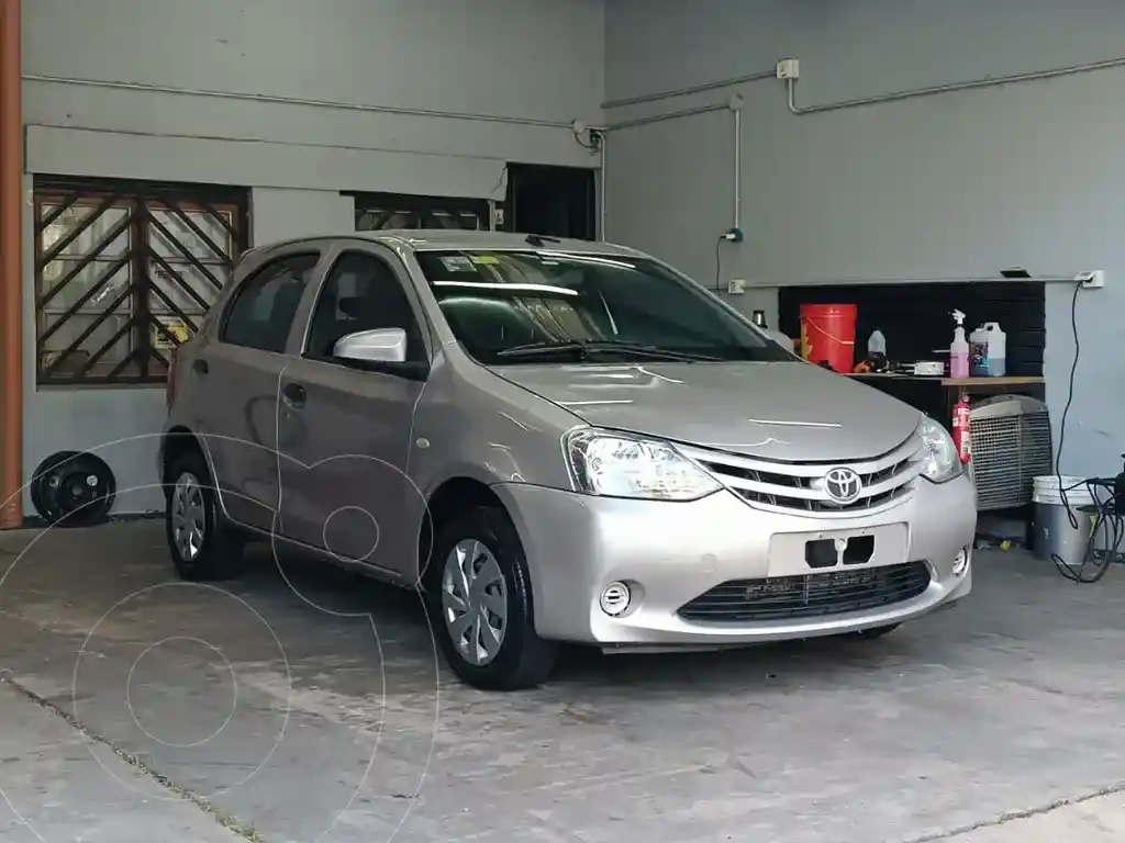 Toyota Etios Hatchback Xs  2016 - foto 1
