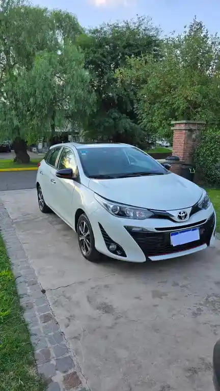Toyota Yaris 1.5 S  2018 - foto 1