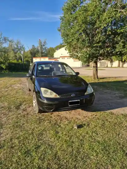Ford Focus 5P 1.6L Ambiente  2004 - foto 2