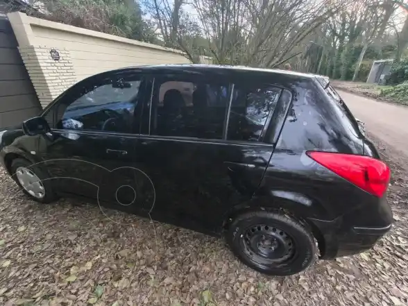 Nissan Tiida Visia  2011 - foto 3