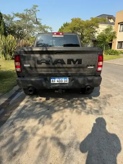 Ram 1500 Laramie 4X4  2022 - foto 5