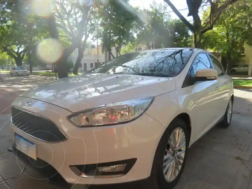 Ford Focus Sedán 2.0L Se Plus Aut  2016 - foto 2