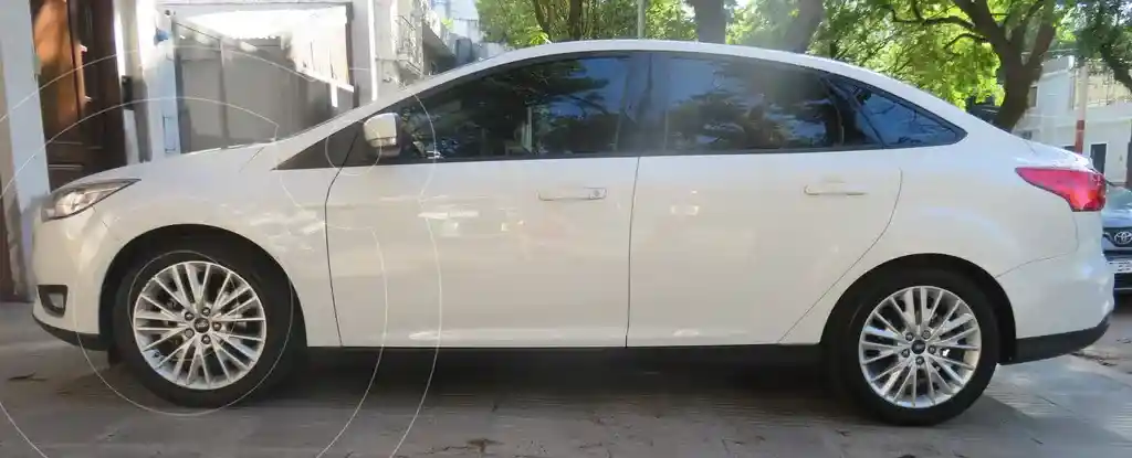 Ford Focus Sedán 2.0L Se Plus Aut  2016 - foto 3