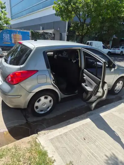 Nissan Tiida Visia  2010 - foto 4