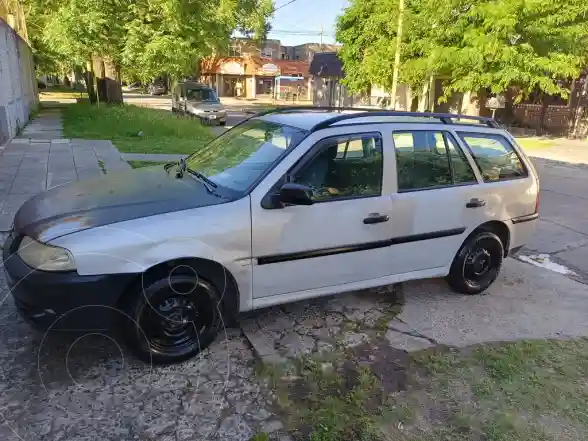 Volkswagen Gol Country 1.6 Mi  2004 - foto 1