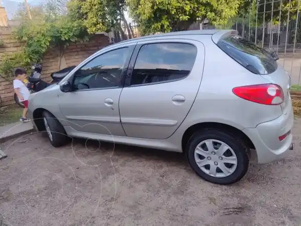 Peugeot 207 Compact 1.4 Active 5P  2014 - foto 2