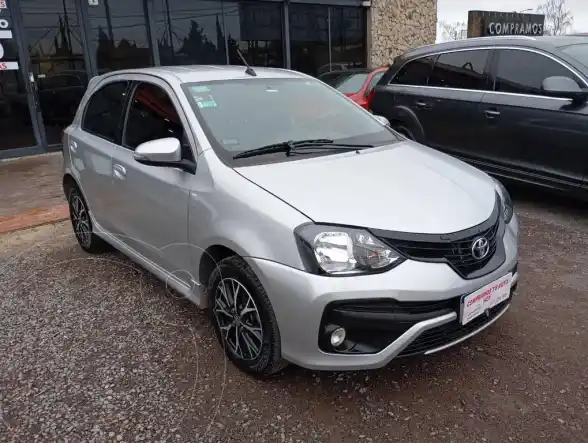 Toyota Etios Sedán Xls  2020 - foto 4