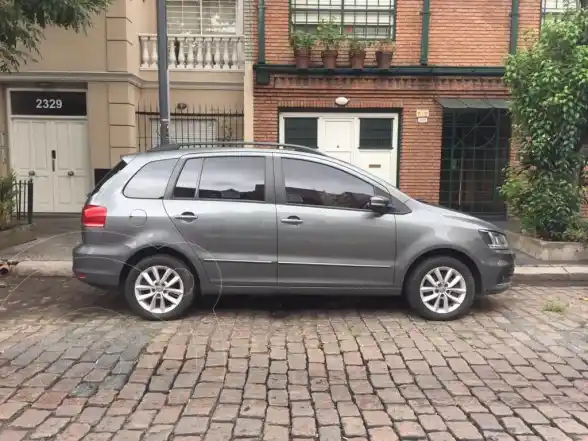 Volkswagen Suran 1.6 Trendline  2015 - foto 1
