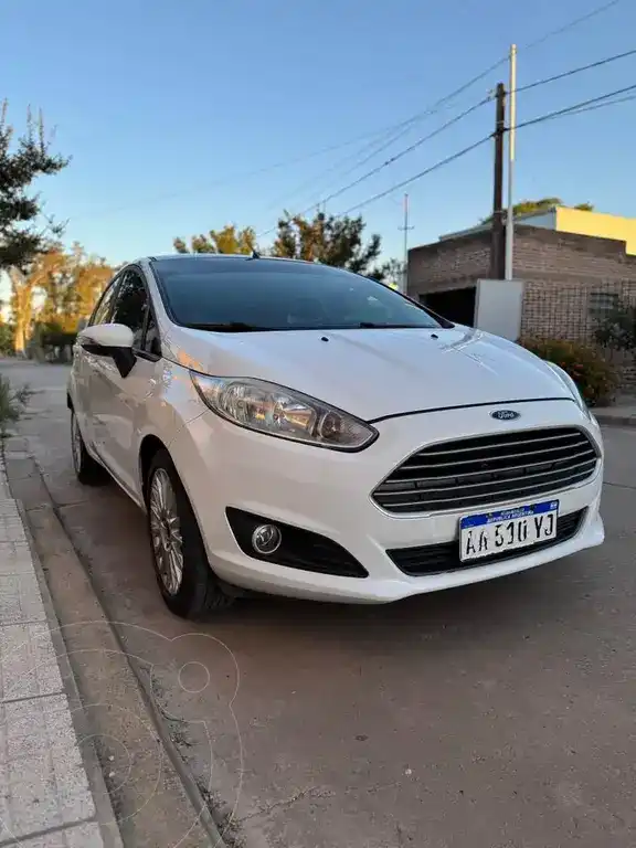 Ford Fiesta Kinetic Se Plus  2016 - foto 2