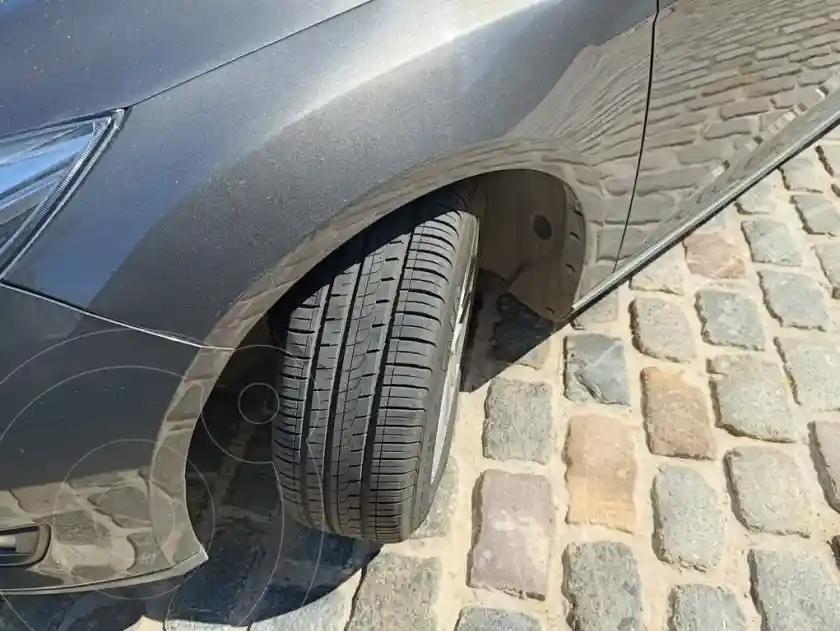 Ford Focus Sedán 2.0L Se Aut  2018 - foto 4