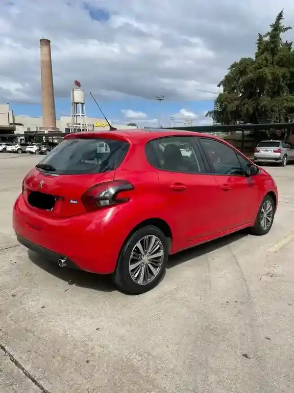 Peugeot 208 Allure 1.6  2019 - foto 4