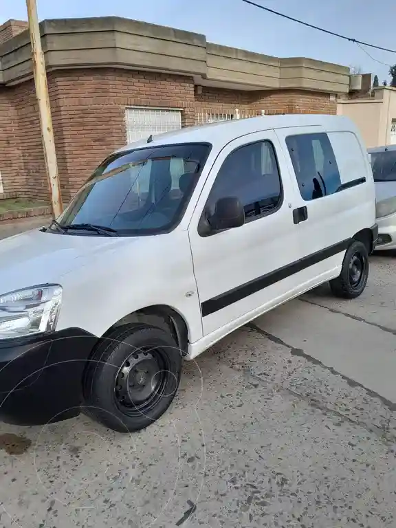 Peugeot Partner Furgón Confort 1.6 Hdi 5 Plazas  2017 - foto 1