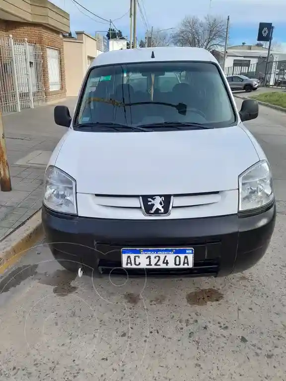 Peugeot Partner Furgón Confort 1.6 Hdi 5 Plazas  2017 - foto 2