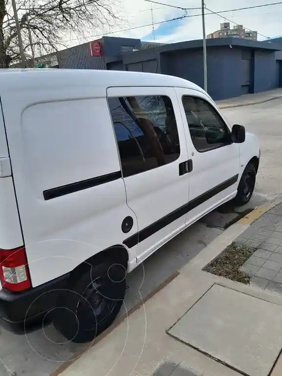 Peugeot Partner Furgón Confort 1.6 Hdi 5 Plazas  2017 - foto 5