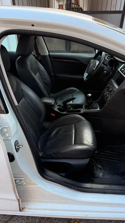 Citroën C4 Lounge Exclusive Hdi Pack Select (1560 Cc) 2014 - foto 5