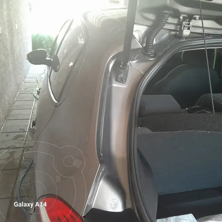 Peugeot 208 Allure 1.5  2015 - foto 2