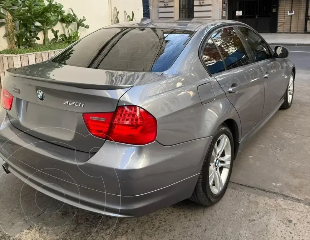 Bmw Serie 3 Sedán 320I Executive (1995 Cc) 2010 - foto 4