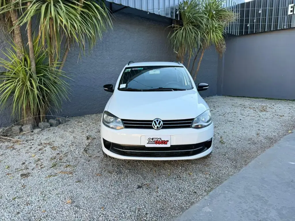 Volkswagen Suran Suran 1.6 Comfortline  L/14 Abs 2014 - foto 2