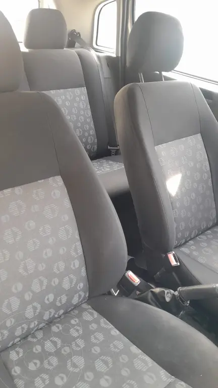 Ford Fiesta One Ambiente Plus (1598 Cc) 2013 - foto 4
