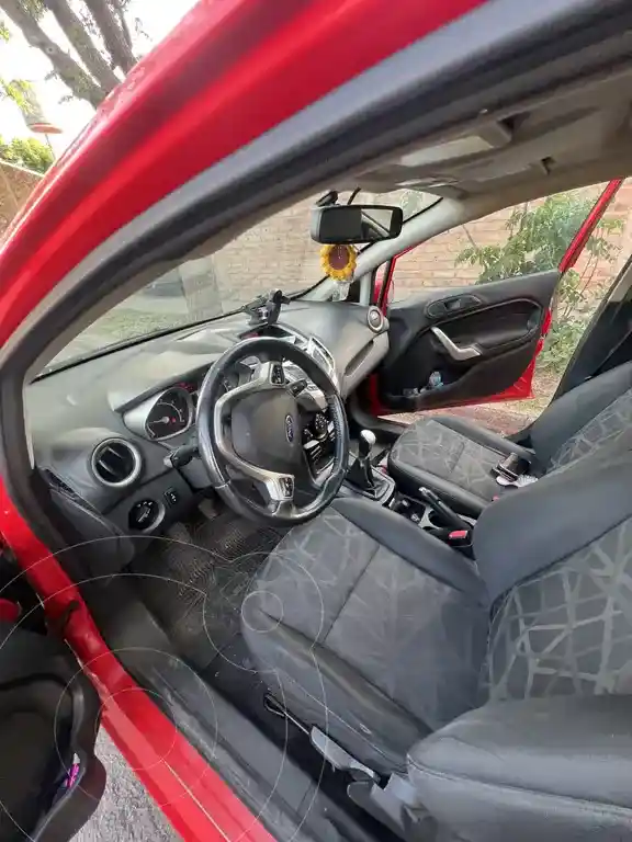Ford Fiesta Kinetic Sedán Titanium  2013 - foto 4
