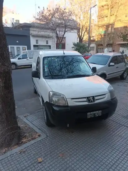 Peugeot Partner Furgón Confort 2015 - foto 1