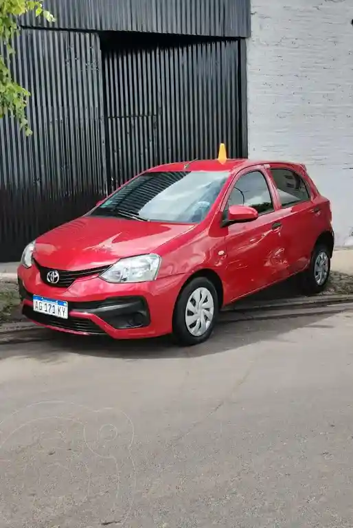 Toyota Etios Hatchback X  2023 - foto 1
