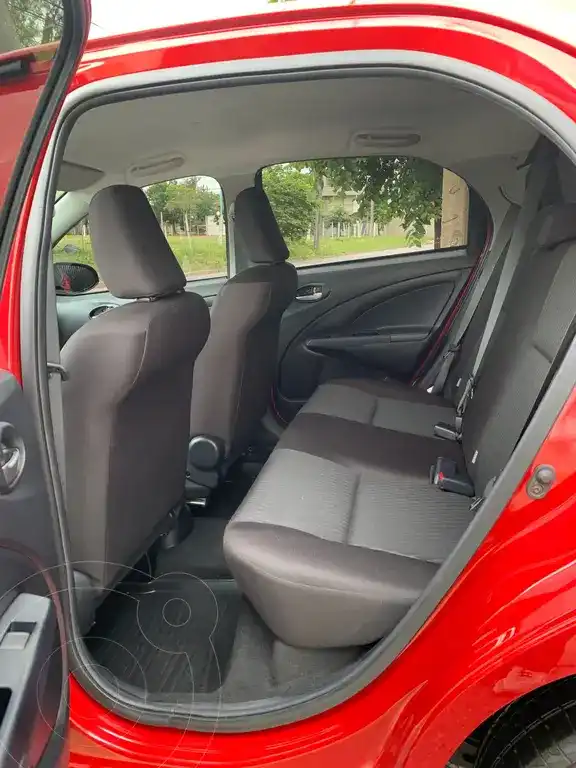 Toyota Etios Hatchback X  2023 - foto 5
