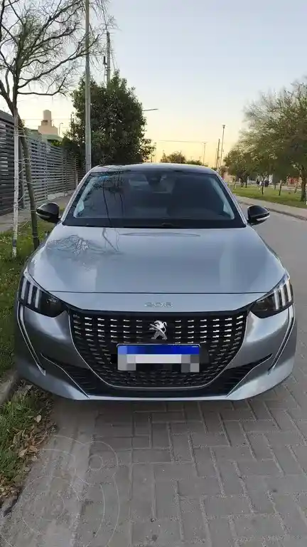Peugeot 208 Feline 1.6 Tiptronic  2024 - foto 1