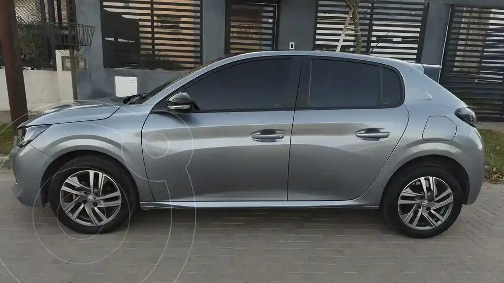 Peugeot 208 Feline 1.6 Tiptronic  2024 - foto 3