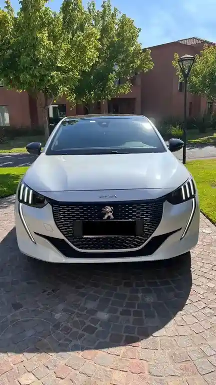 Peugeot 208 Gt  2023 - foto 1