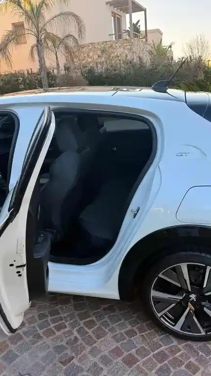 Peugeot 208 Gt  2023 - foto 4