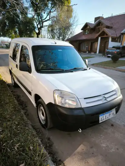Citroën Berlingo Furgón 1.6 Hdi Business Mixto  2016 - foto 1