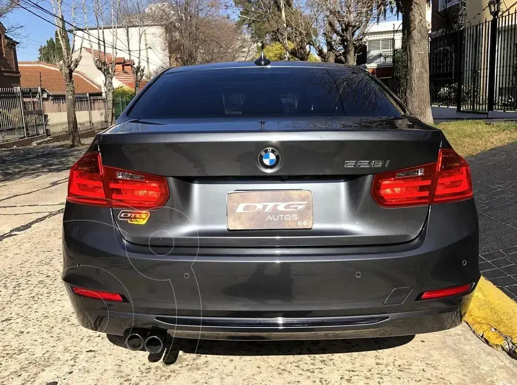 Bmw Serie 3 Sedán 328I Sport Line (1997 Cc) 2014 - foto 4