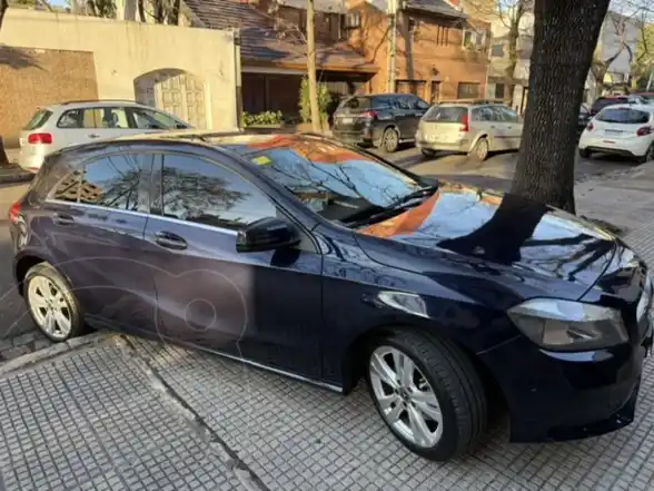 Mercedes-Benz Clase A Hatchback 200 Urban Aut  2018 - foto 3