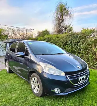 Peugeot 208 Allure 1.5  2013 - foto 4